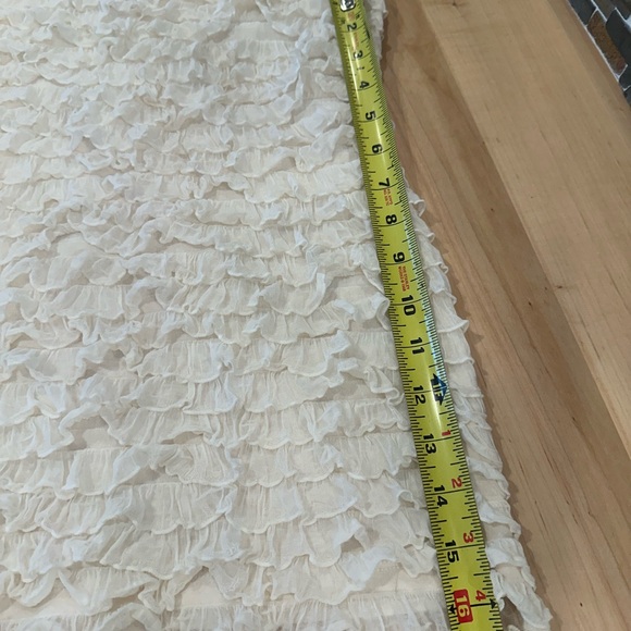 Sleeveless Ruffled Cream Top - Picture 5 of 6